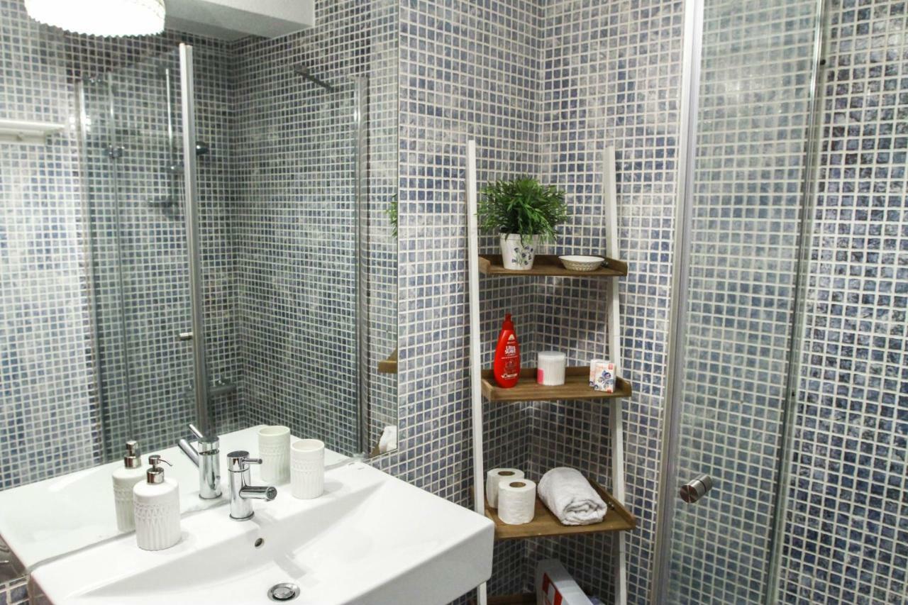 Cozy And Spacious Apartment In Graca, Lisbona Esterno foto