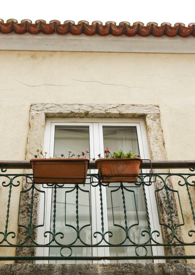 Cozy And Spacious Apartment In Graca, Lisbona Esterno foto