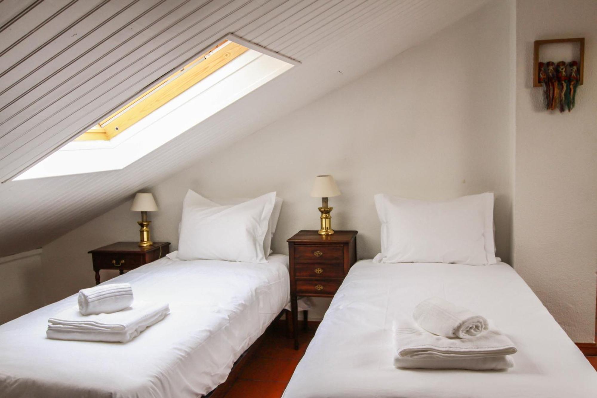 Cozy And Spacious Apartment In Graca, Lisbona Esterno foto